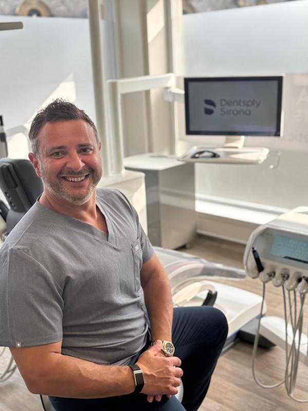 Dr Sam Elassar